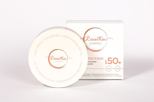 Daily Protection Mineral Loose Powder SPF 50+ von Rosekin
